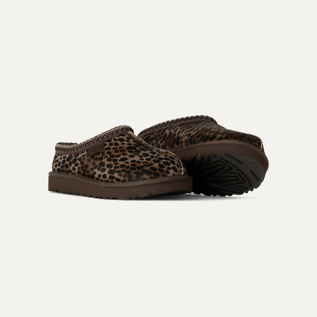 Viral Leopard Fall Tasman